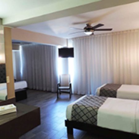 לאון Hotel Senorial Platino מראה חיצוני תמונה