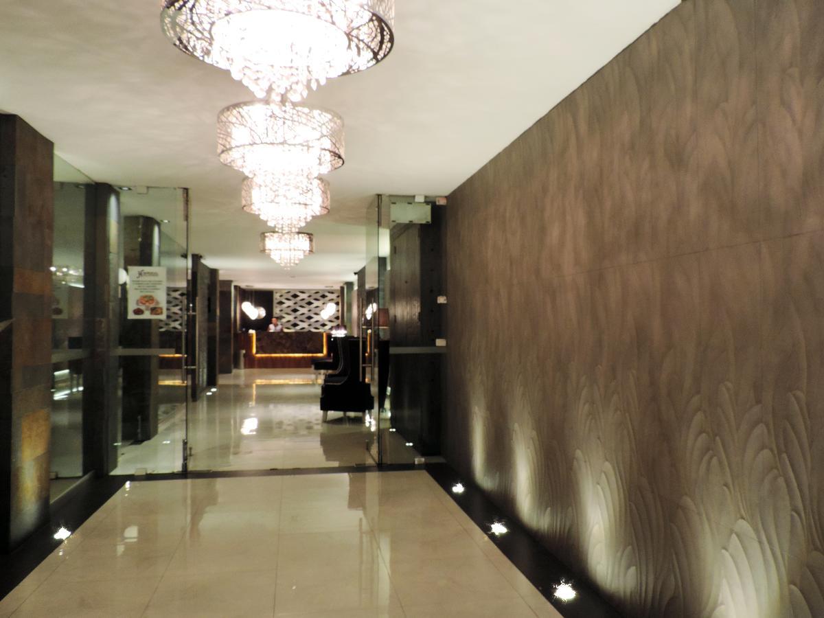 לאון Hotel Senorial Platino מראה חיצוני תמונה