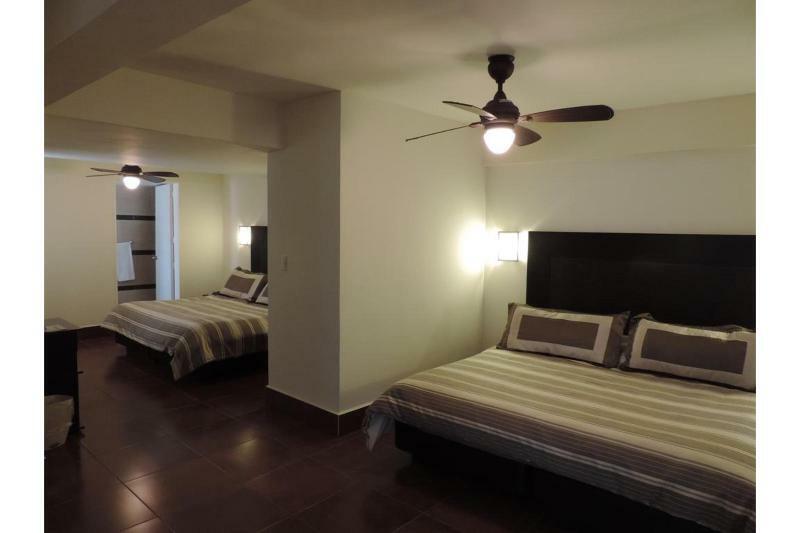 לאון Hotel Senorial Platino מראה חיצוני תמונה